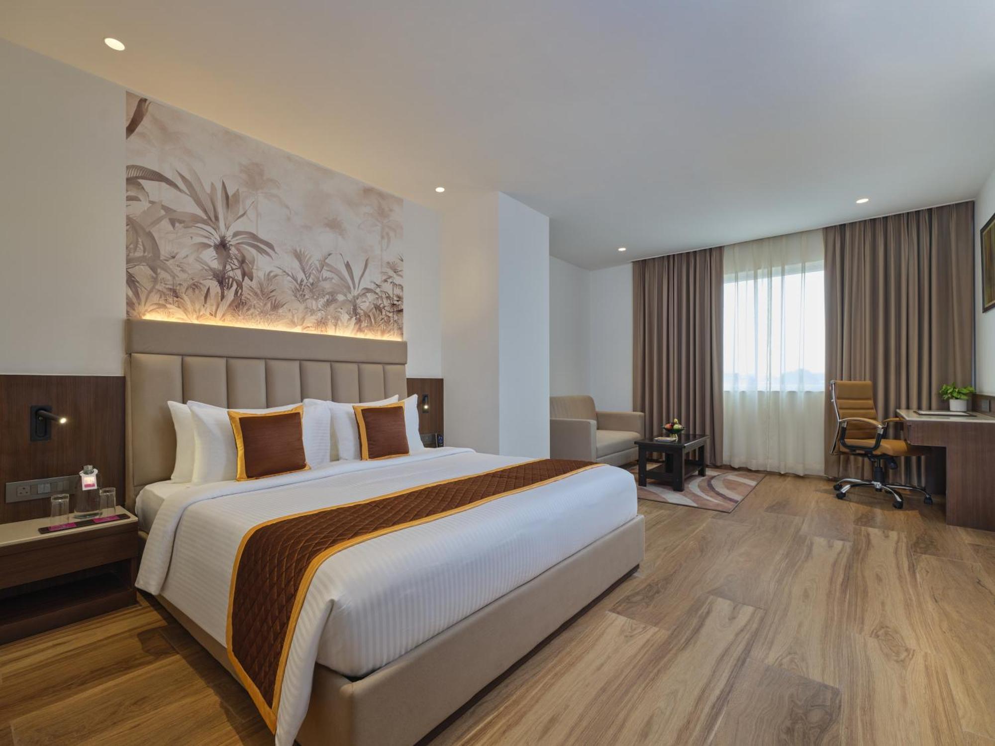 Regenta Place Gwalior Exterior foto